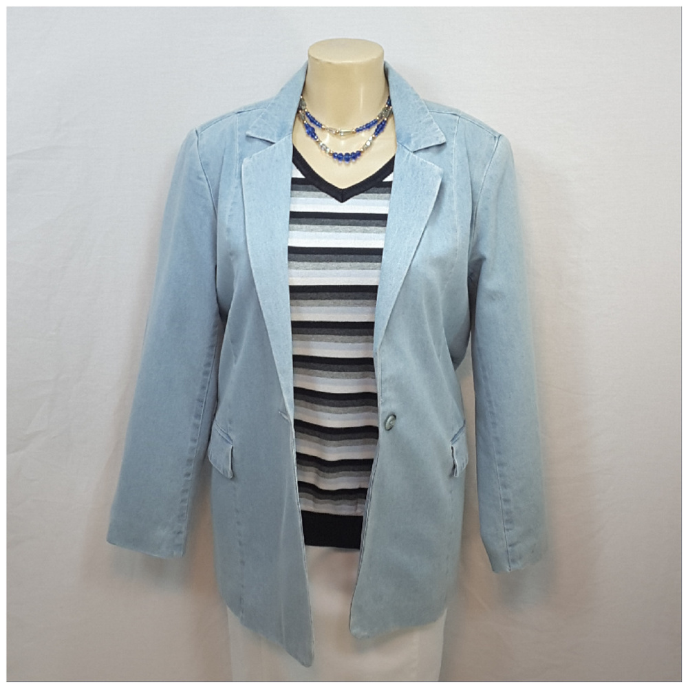 H&M, Pull Over Sweater, size Medium - Picture 3 of 8